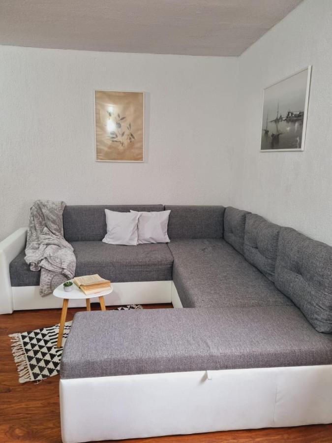 Apartmani 'Cvit' Карлобаг Екстериор снимка