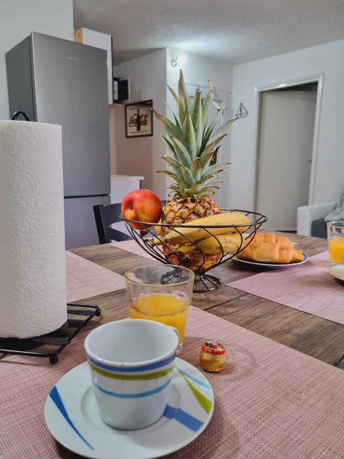 Apartmani 'Cvit' Карлобаг Екстериор снимка