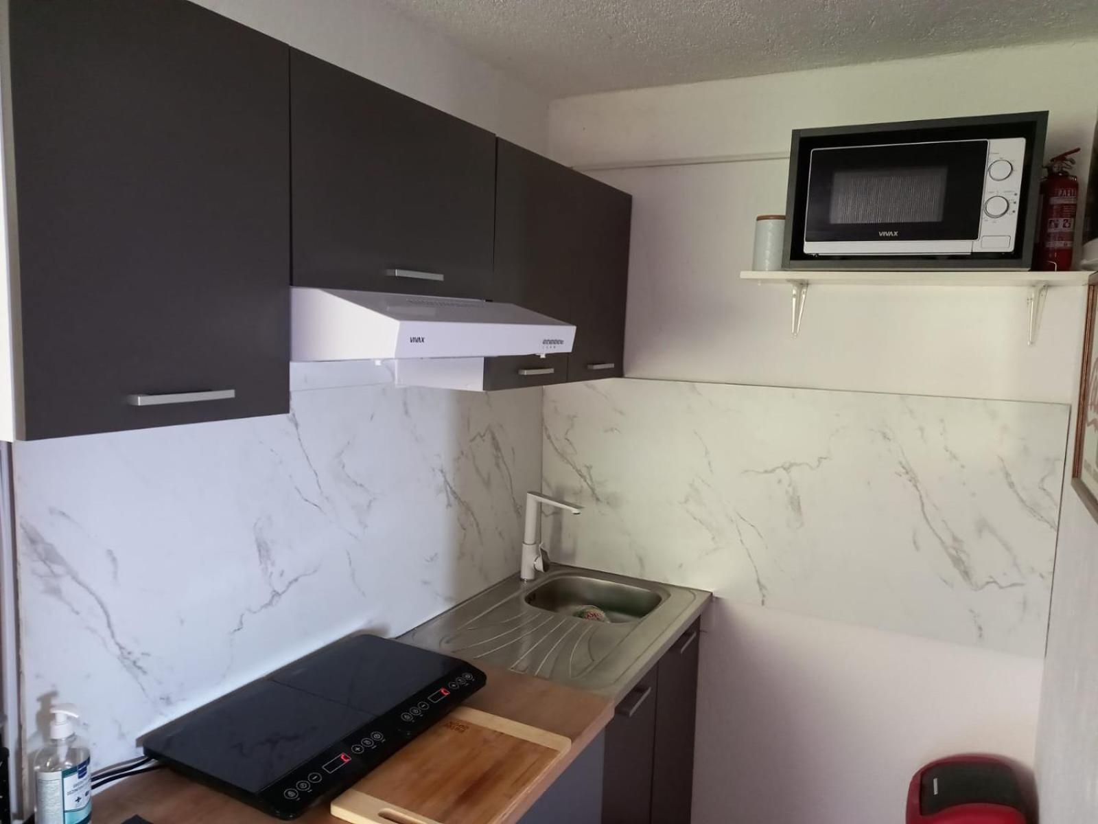 Apartmani 'Cvit' Карлобаг Екстериор снимка